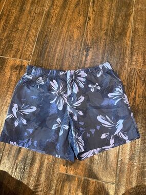 Women’s Columbia shorts